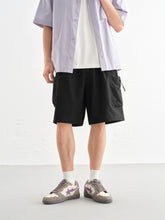 Men's Utility Shorts with Contrast Belt